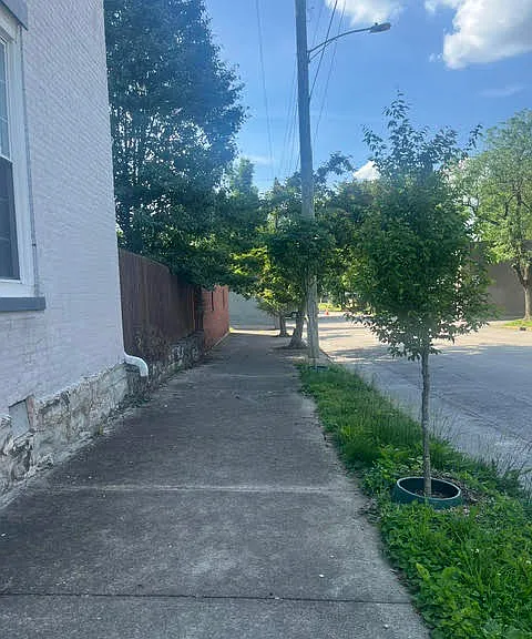 1335 E Washington St — Photo 15