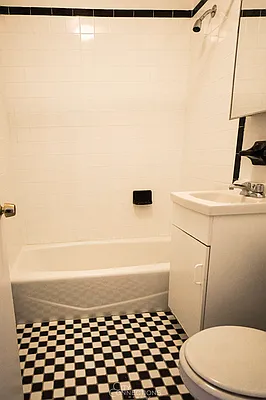 Rented by City Connections Realty | media 17