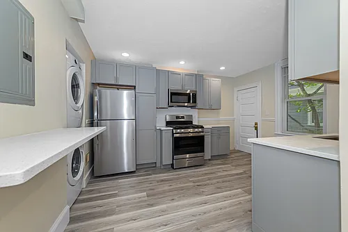 44 Brackett St #2D Photo 1