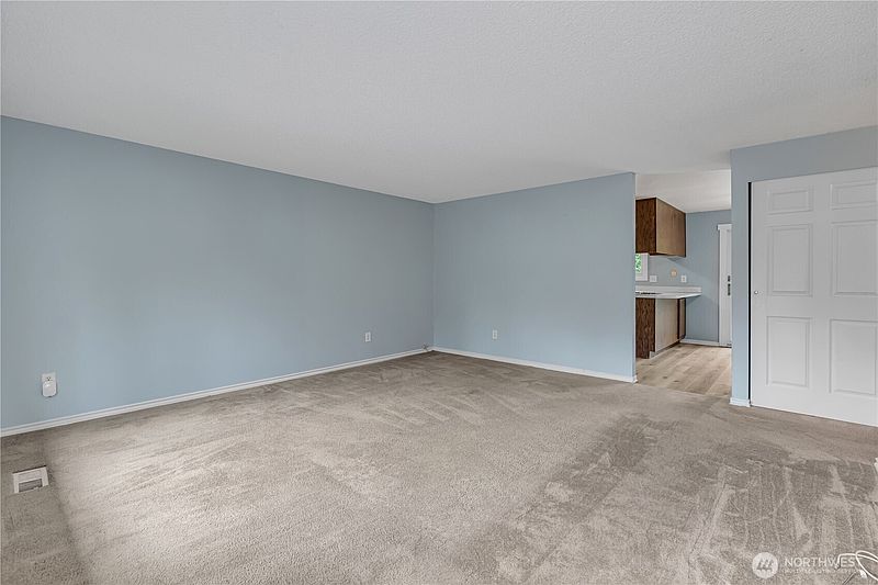 3rd image of 18759 130th Avenue SE
