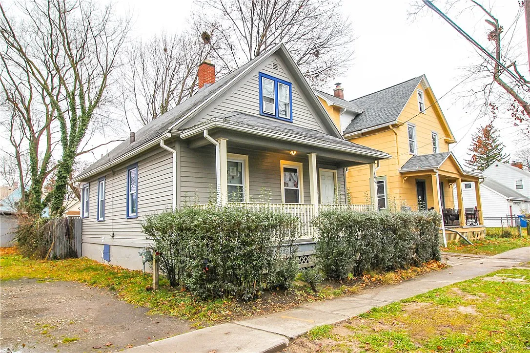 106 Kosciusko St photo 1