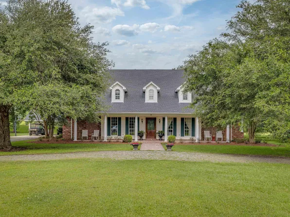226 Oak Ln, Columbia, LA 71418