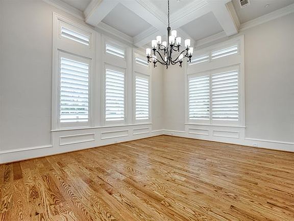 5th image of 806 Dewberry Ln