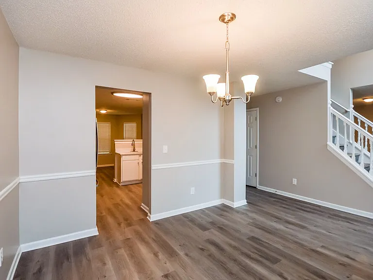 4178 Donna Way — Photo 6