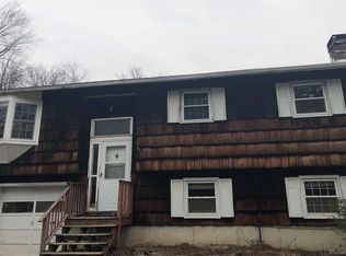 11 Wilkes Rd, Danbury, CT 06811