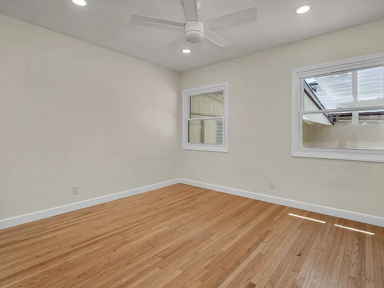 2828 Avenel St — Photo 12