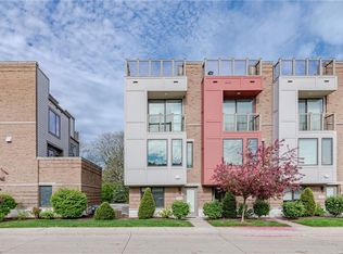 1414 Copper Trce, Cleveland Heights, OH