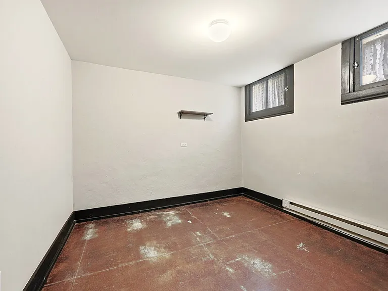 1525 Madison St — Photo 31