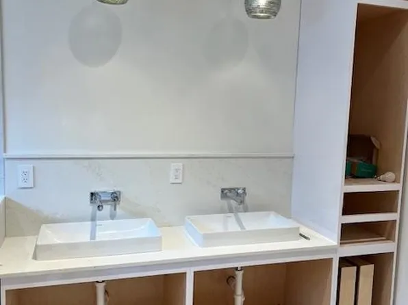 87 Jefferson Street image 6 of 12