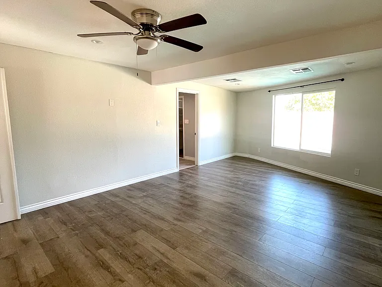 2721 S Pecan — Photo 14