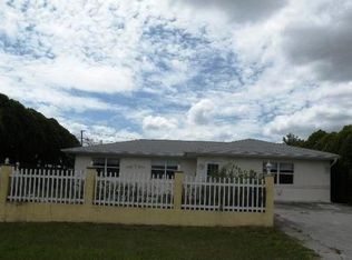 320 Granada Dr, North Port, FL 34287
