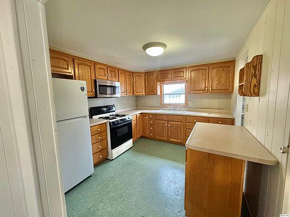 5th image of 355 Bainbridge St