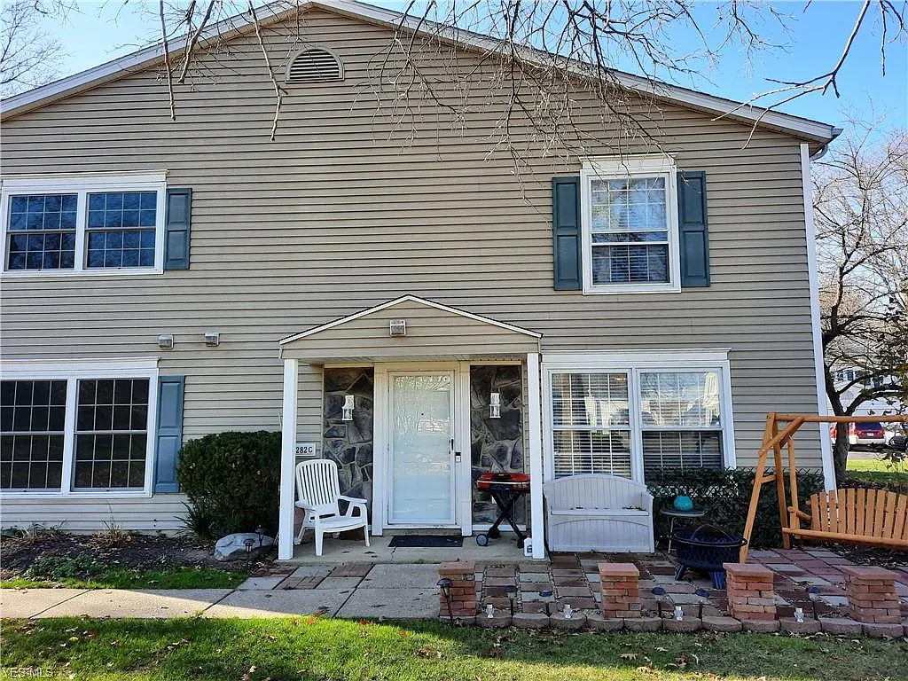 282 Canterbury Ln #C-22 photo 1