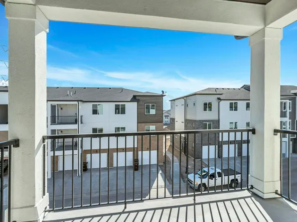719 N 380 W, Vineyard, UT 84059