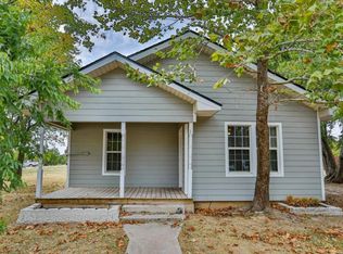 103 N Robinson St, Myra, TX 76253