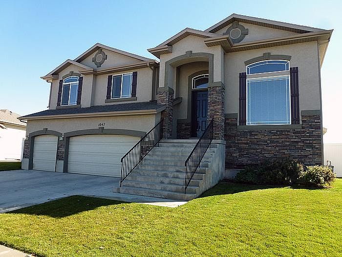 1047 W. Oldham Drive