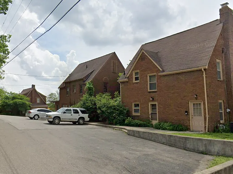 1513 S Walnut St — Photo 6
