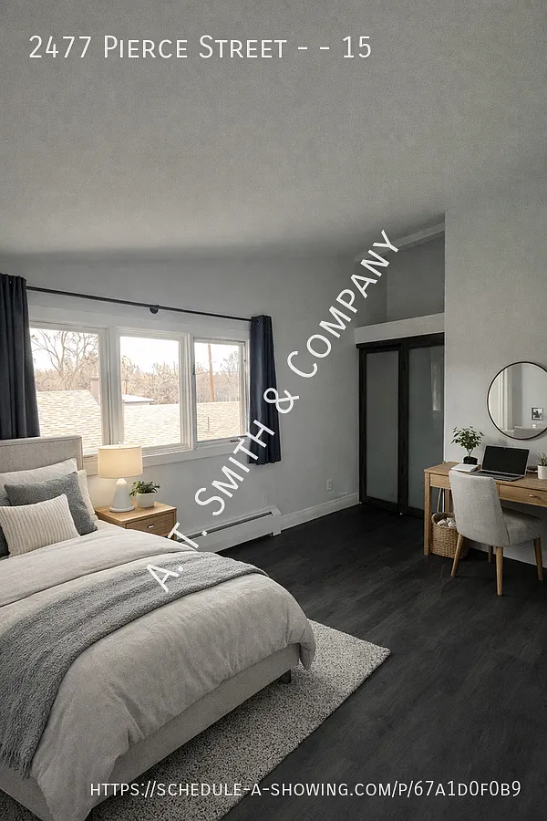 Pet Friendly 2 Bedroom Townhouse with Private Fenced Yard and Stainless-steel appliances! — Photo 3