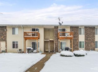 2600 Light Rd APT 210, Oswego, IL 60543