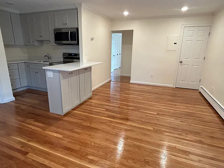 27 Minot St #C — Photo 3