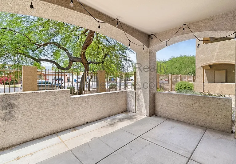 920 E Devonshire Ave #1001 — Photo 16