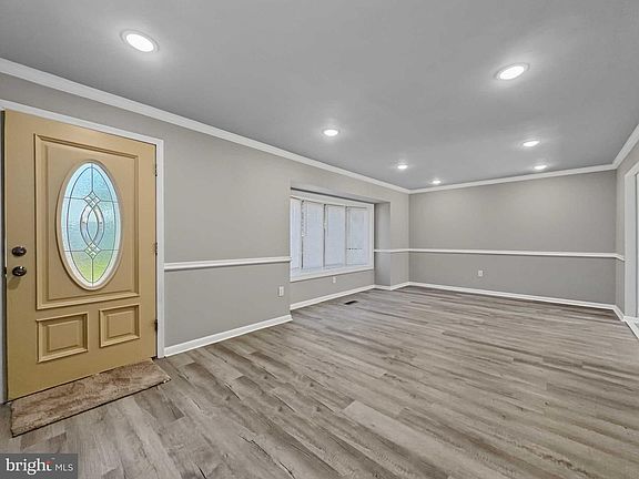 5th image of 5326 Garden Ave