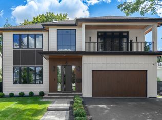 6 Caulfield Cir, Newton, MA 02459