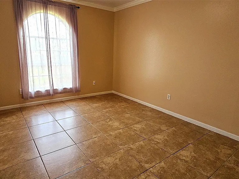 6719 McCullum Rd — Photo 15