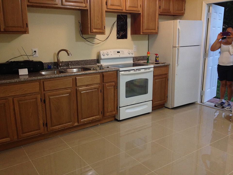 1st image of 643-643 NE 138th St N