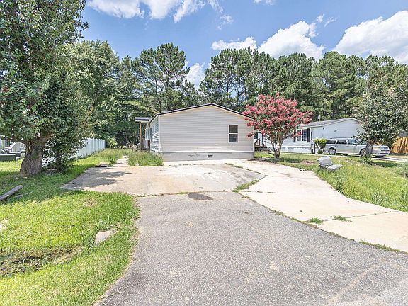 4th image of 3785 Mayfield Dr.
