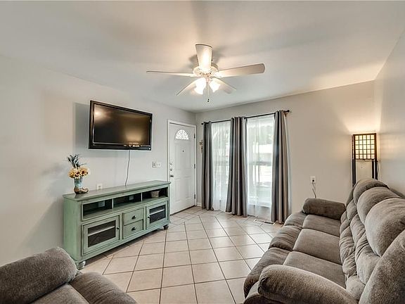 5th image of 6320 Basswood Dr
