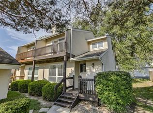 10983 Rosehill Rd, Overland Park, KS 66210