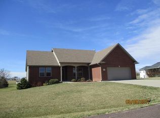 17132 Ormond Ct, Boonville, MO 65233