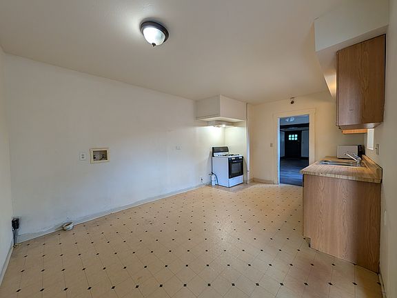 3rd image of 547 N Echo Ave #A