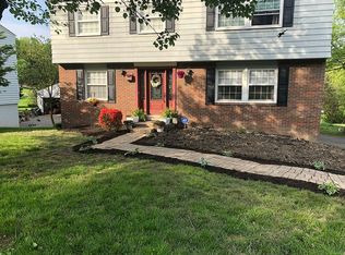 118 Dover Dr, Coraopolis, PA 15108