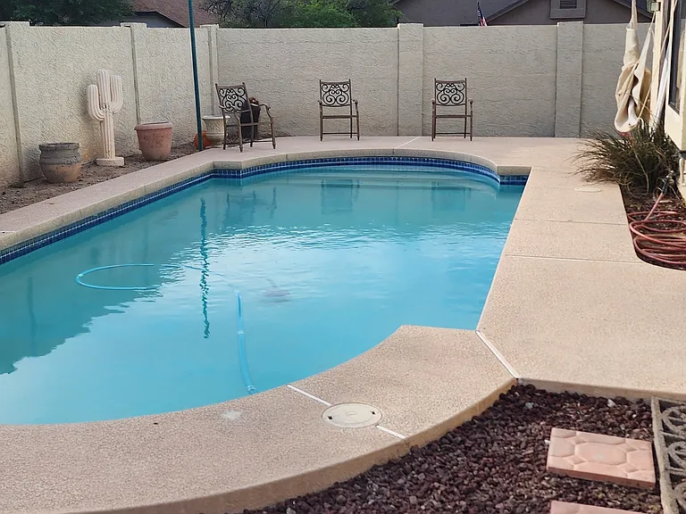 E Behrend Dr — Photo 17
