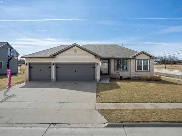 4729 18th St, Columbus, NE 68601