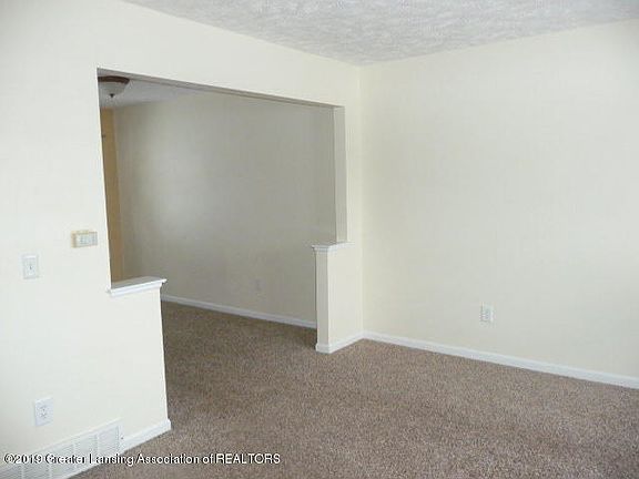 3rd image of 6323 Beechfield Dr #38
