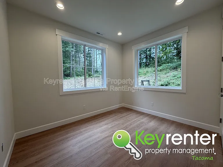 16517 48th St NW — Photo 9