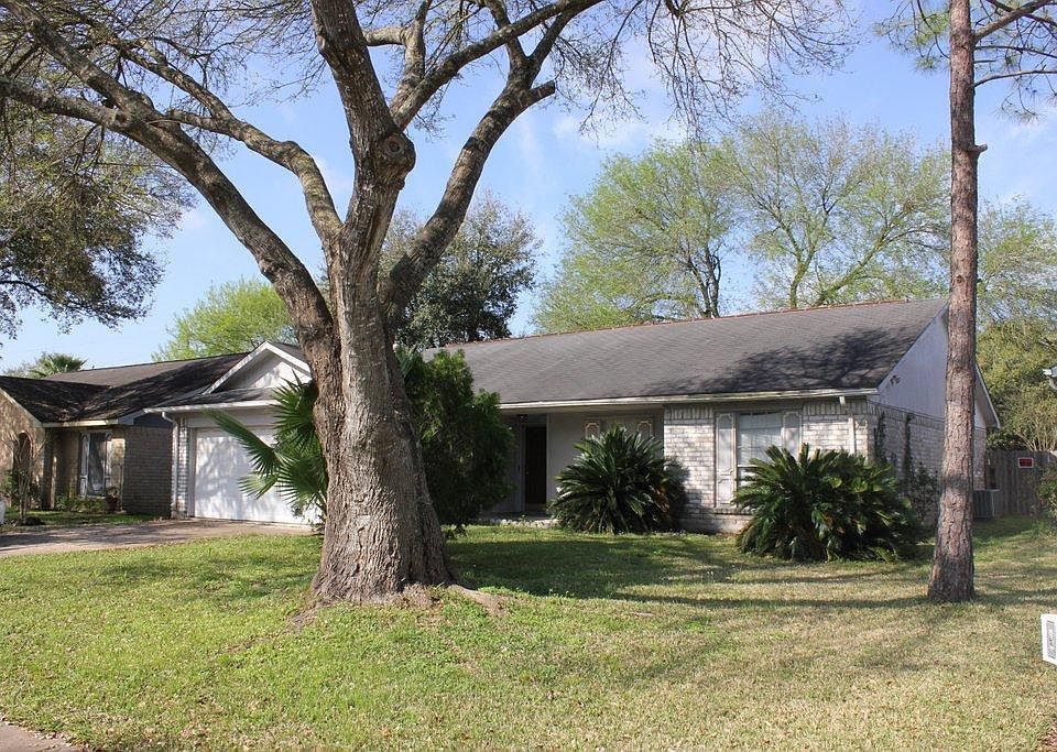 1st image of 3802 Brier Gardens Dr