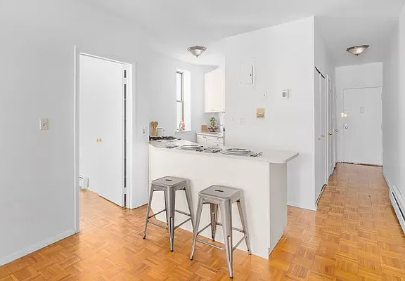 3rd image of 502 W 141st St APT 4A