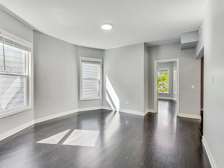 2037 N Spaulding Ave #2 — Photo 7