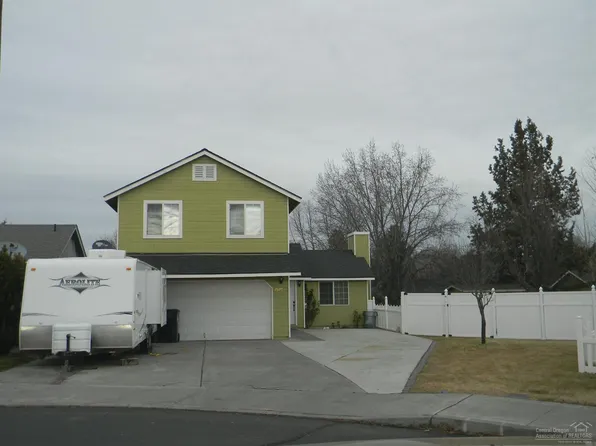 2820 SW 27th Ct, Redmond, OR 97756