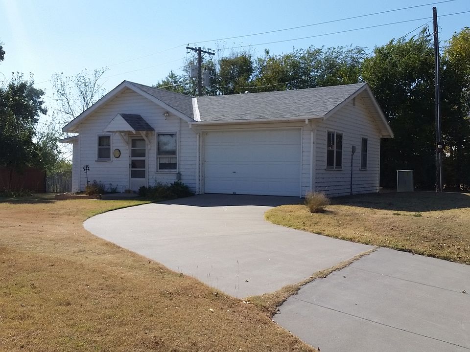 2nd image of 209 N Ash