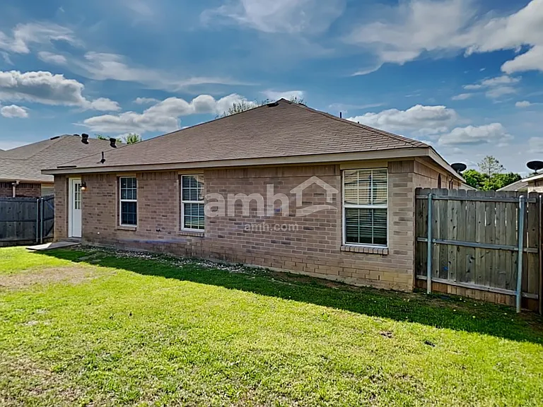 2124 Van Zandt Dr — Photo 21