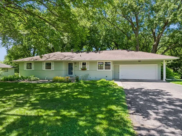 5536 Holiday Rd, Minnetonka, MN 55345