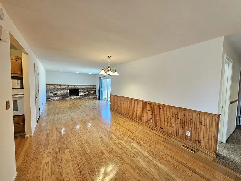 32270 Devonshire St — Photo 3