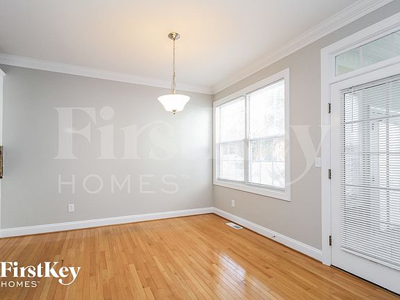 5th image of 1835 Austin Place Ln