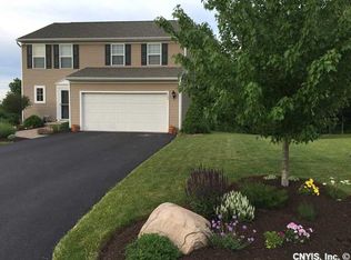 104 Burning Hollow Dr, Chittenango, NY 13037