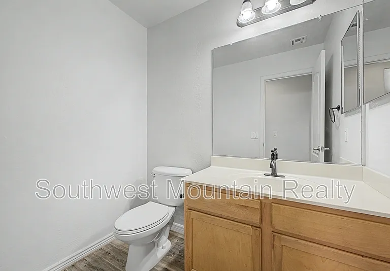 33583 N Wash View Rd — Photo 17